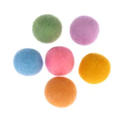 Pelotas de fieltro TIAKI juguete para gatos - Set de 6 (4 cm de diámetro cada una) - TIAKI - Comparador de precios